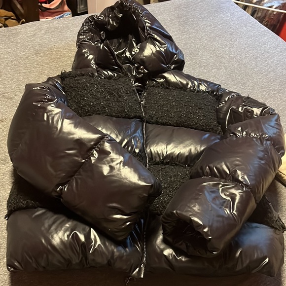 Moncler girls coat for sale - Picture 4 of 4